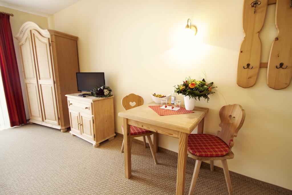 Brotzeit-Stadl Gbr Hotell Bad Staffelstein Rum bild